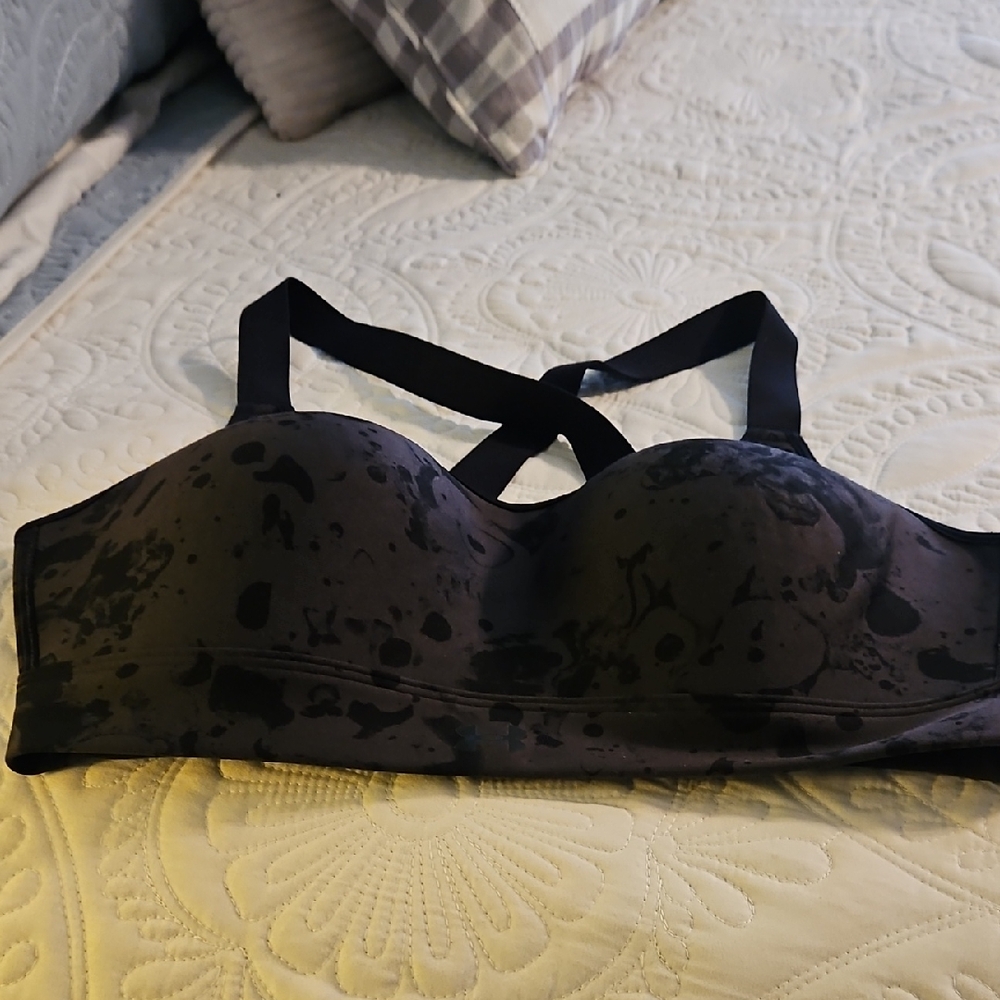 Black Lace Print Sports Bra